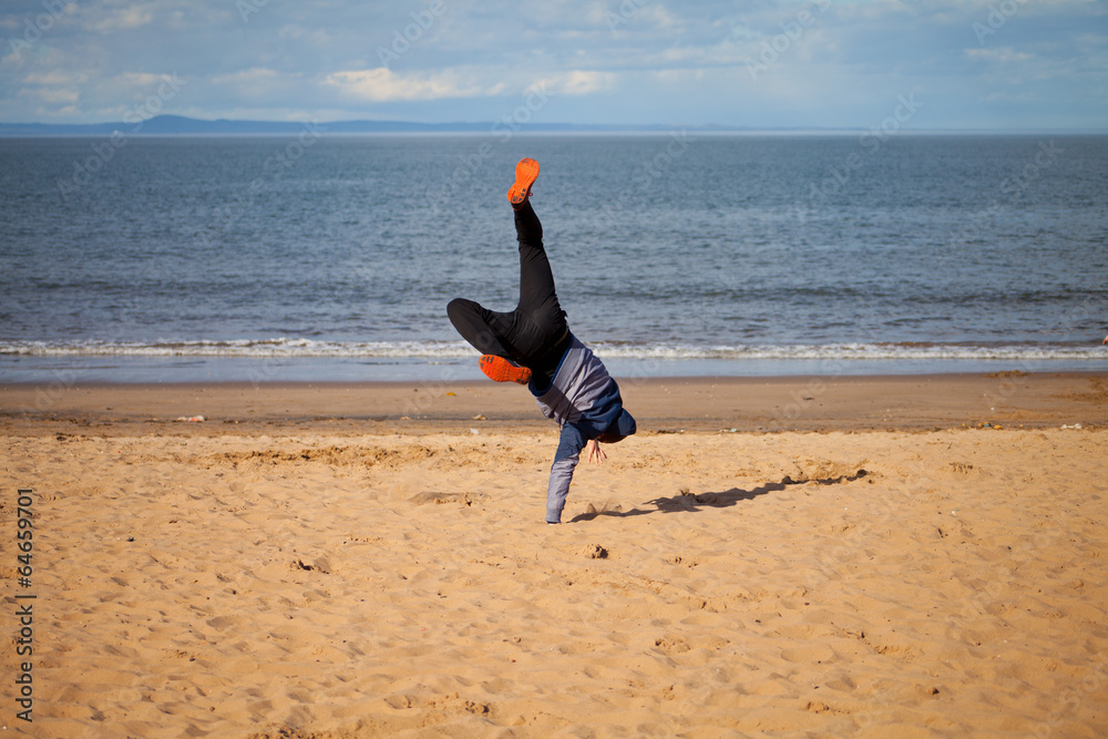 aerobik taniec gimnatyka plaża morze - obrazy, fototapety, plakaty 