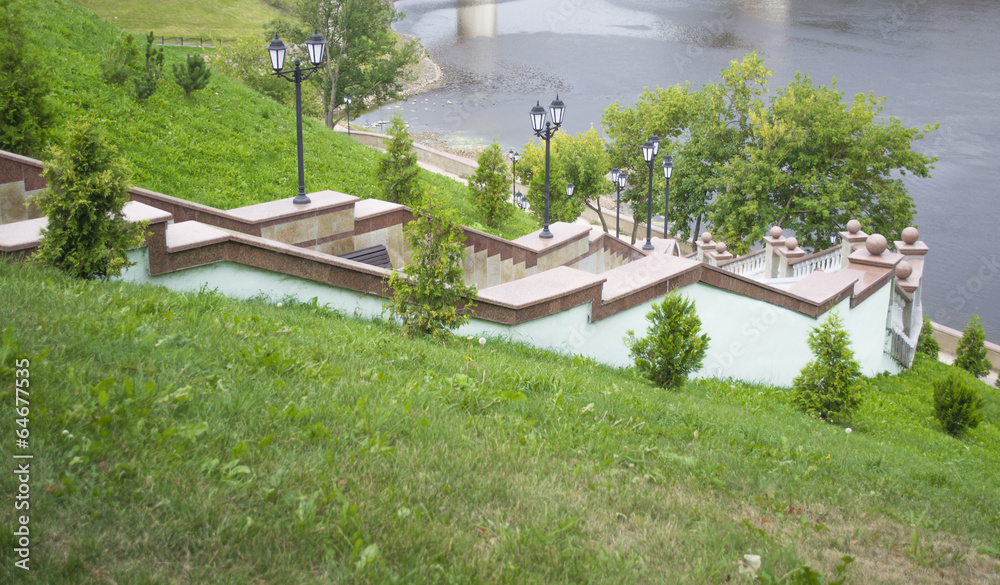 Obraz premium Stairs to a river