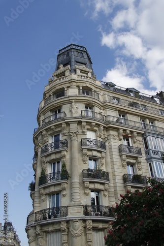 Immeuble bourgeois du quartier du Luxembourg à Paris © Atlantis