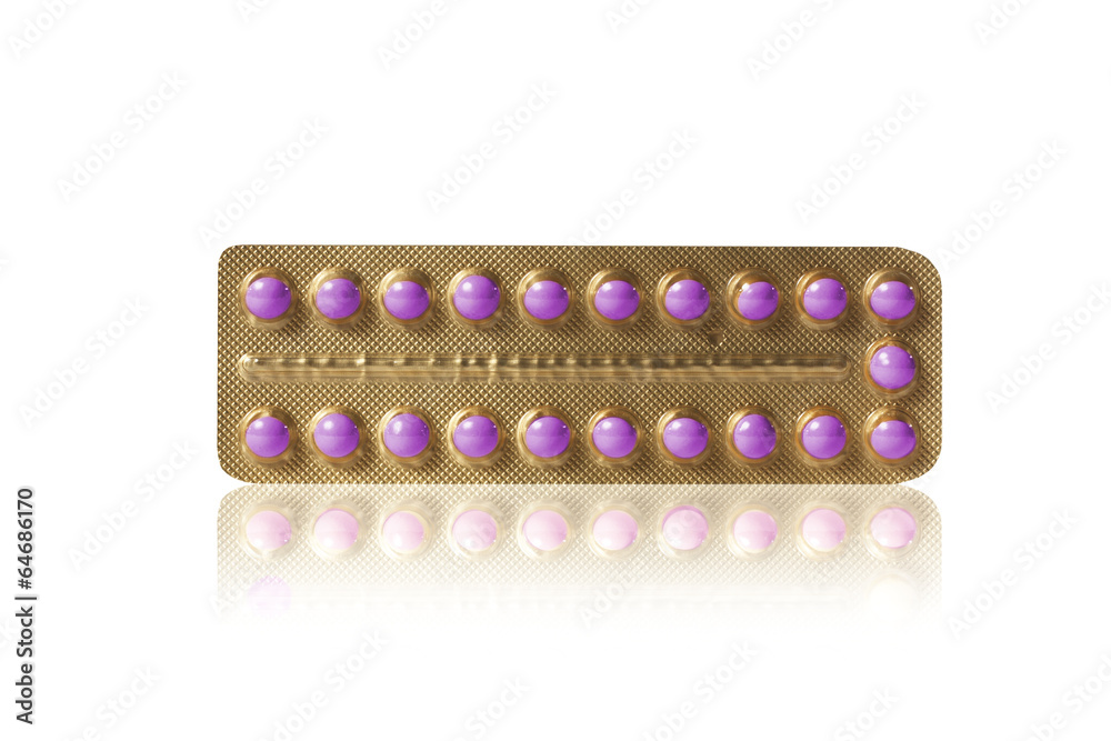 Lila Tabletten im Blister Stock-Foto | Adobe Stock