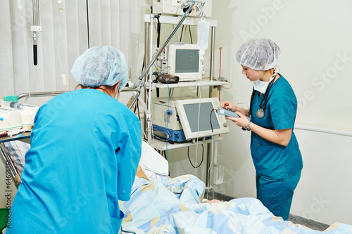 surgeons women in reanimation room