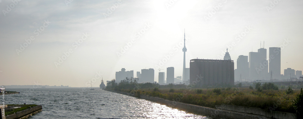 Fototapeta premium City at the waterfront, CN Tower, Lake Ontario, Toronto, Ontario