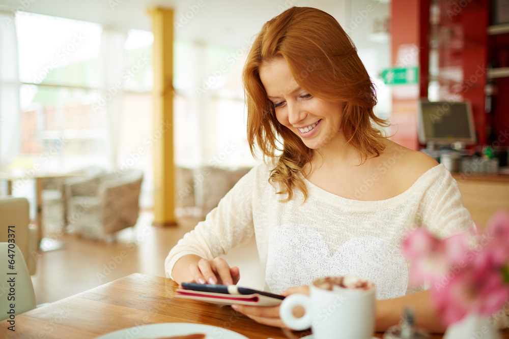 © pressmaster - Modern girl © pressmaster - Modern girl