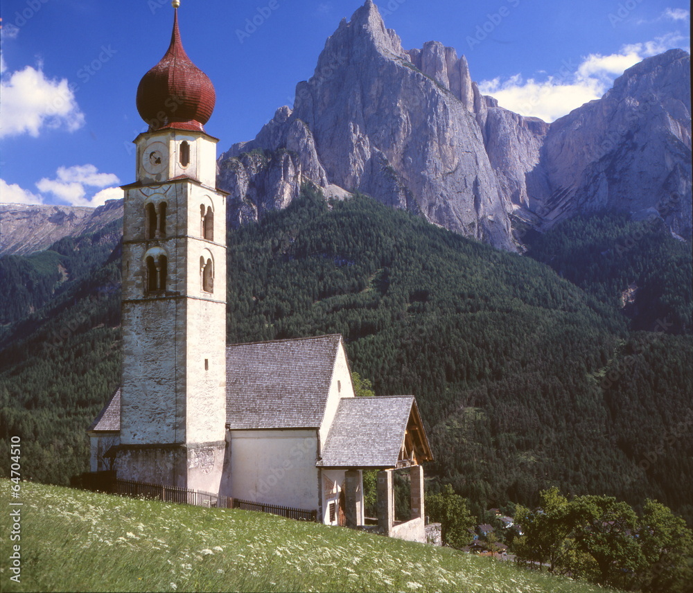 Südtirol, Alpen,Dolomiten, Schlern mit Kirche