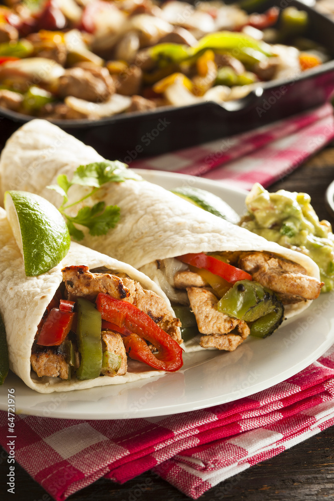 Homemade Chicken Fajitas with Vegetables
