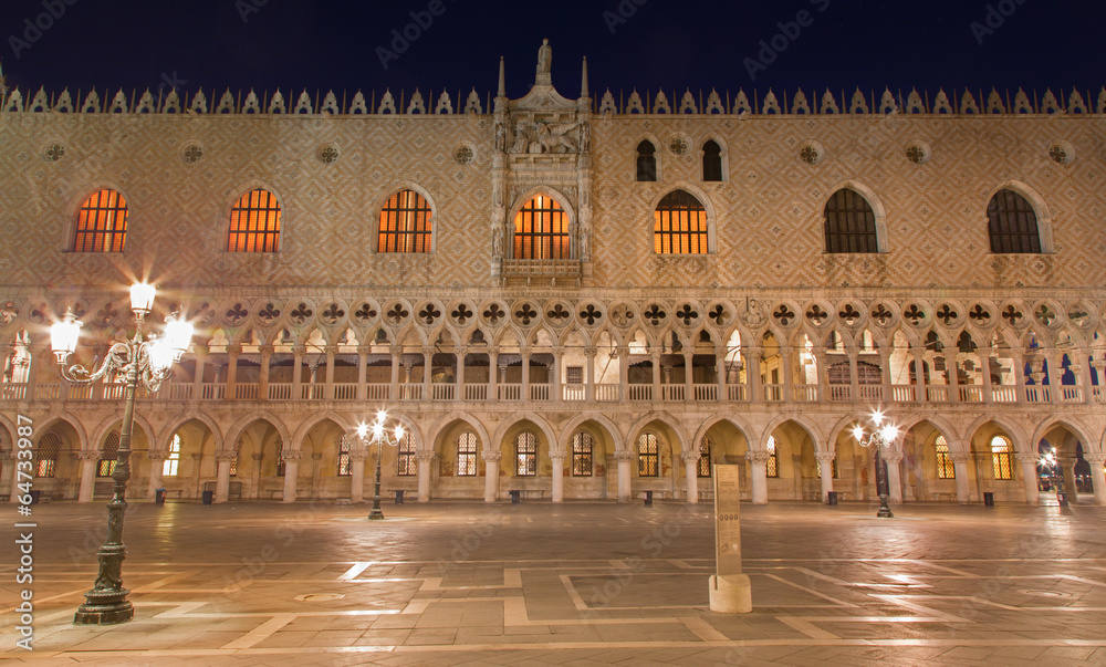 Venice - Doge palace at night
