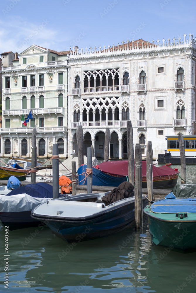 Naklejka premium Old buildings on the Grand Canal in Venice
