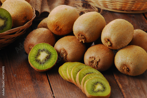 kiwi slices kivi