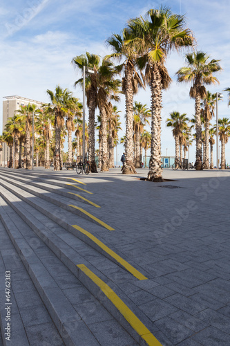 Plaça del Mar, Barcelona © checker