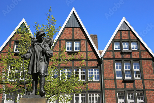 Fotografía Kiepenkerl vor Giebelhäusern
