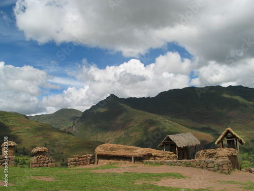 Obraz na plátně Village at Sacred valley in Peru
