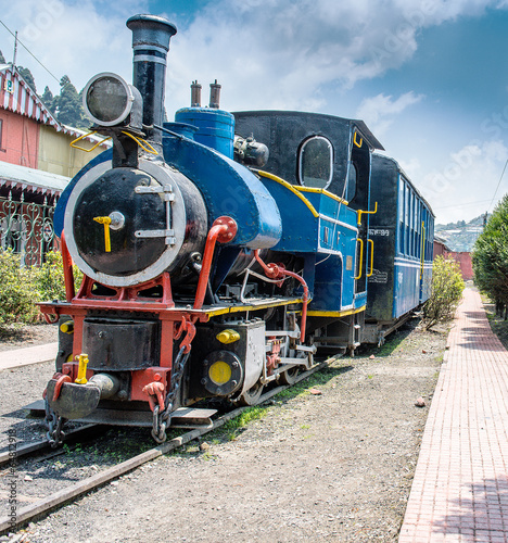 Tableau sur toile famous mountain railway, Toy Train, India