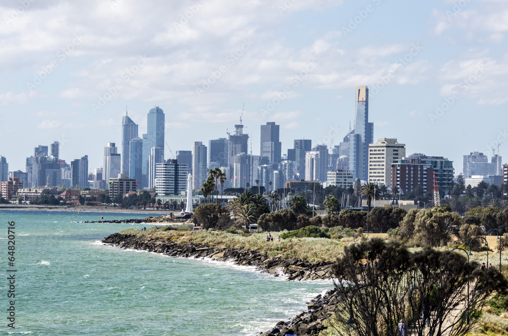 Naklejka premium Melbourne cityscape with coast