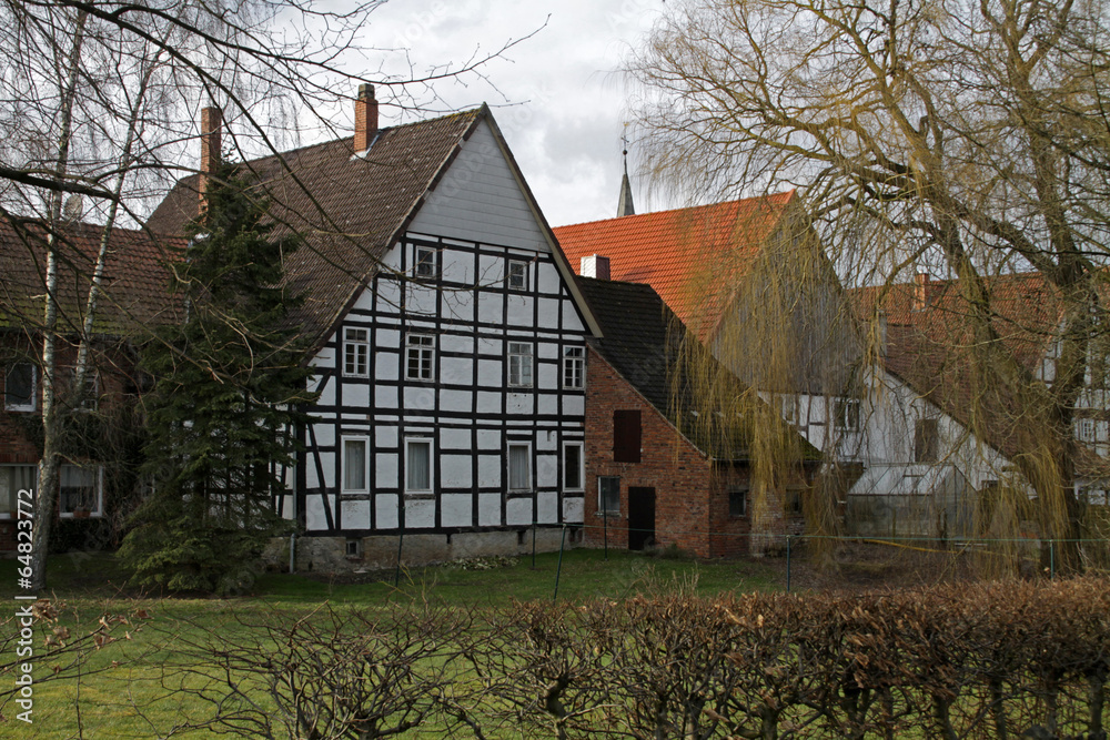 Häuser am Torteich in Alverdissen Häuser am Torteich in Alverdissen