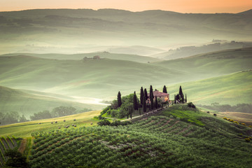 Keuken achterwand Toscane Heuvels en cipressen in Toscane Italië  © ronnybas