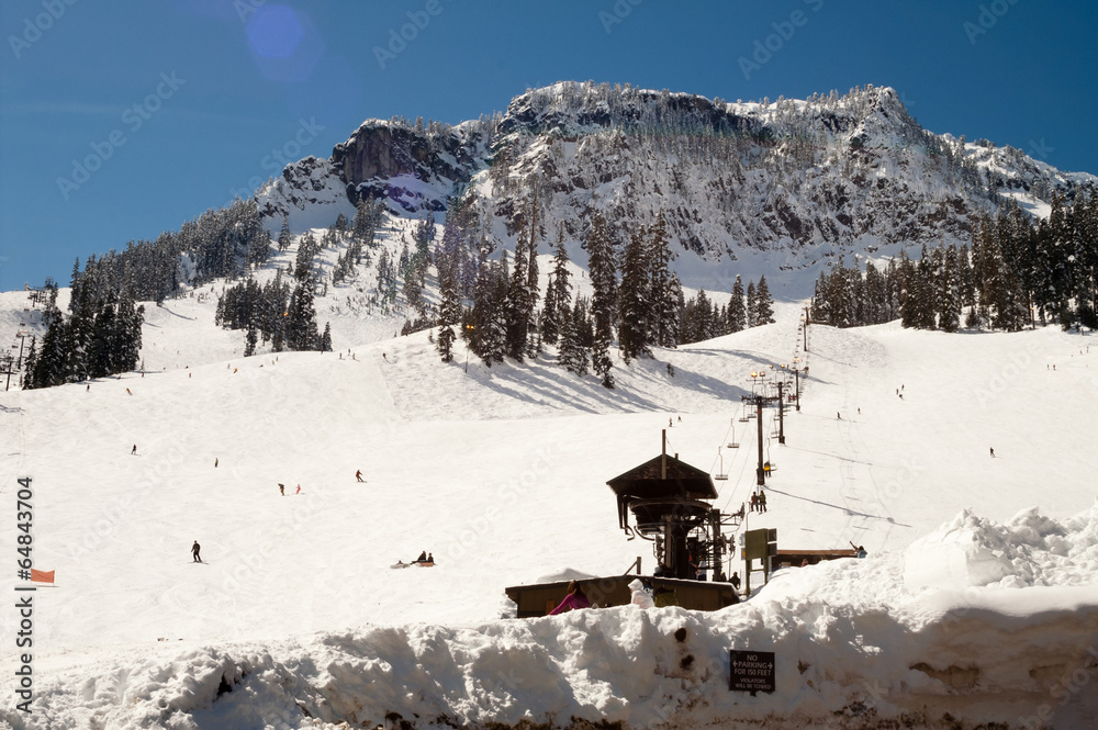 Obraz premium Ski Lift Snow Skiing Slopes North Cascades Summit Snoqualmie