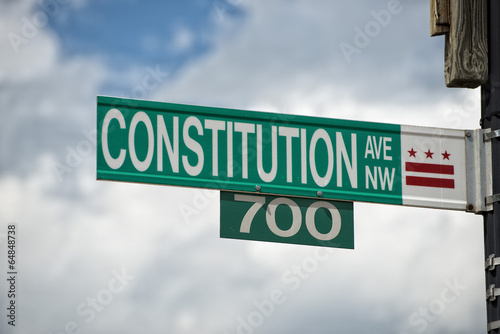 Slika na platnu constitution avenue sign