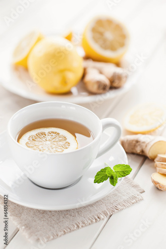 Gesunder Zitronen-Ingwer Tee