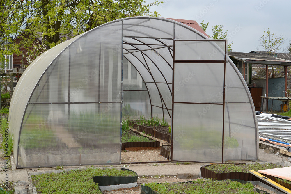 Greenhouse airing from cellular polycarbonate Greenhouse airing from cellular polycarbonate
