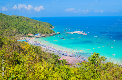 Koh larn island in pattaya Thailand © siraphol