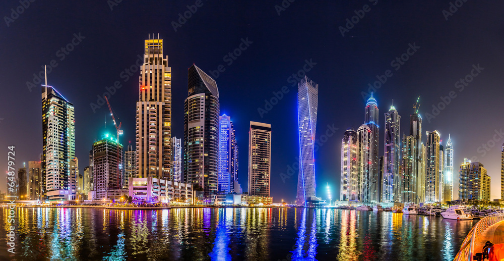 Fototapeta premium Pejzaż Dubai Marina, Zjednoczone Emiraty Arabskie