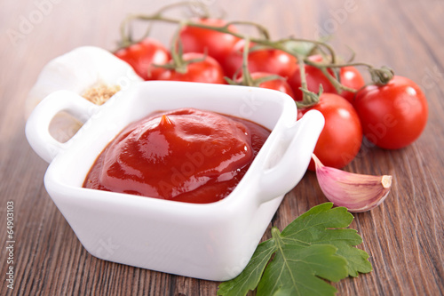 tomato sauce-ketchup