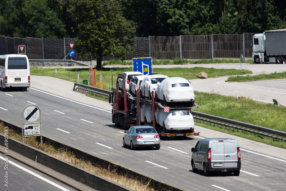 Lastwagen auf der Autobahn