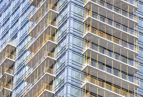Canvas Print Facade of an almost finished building