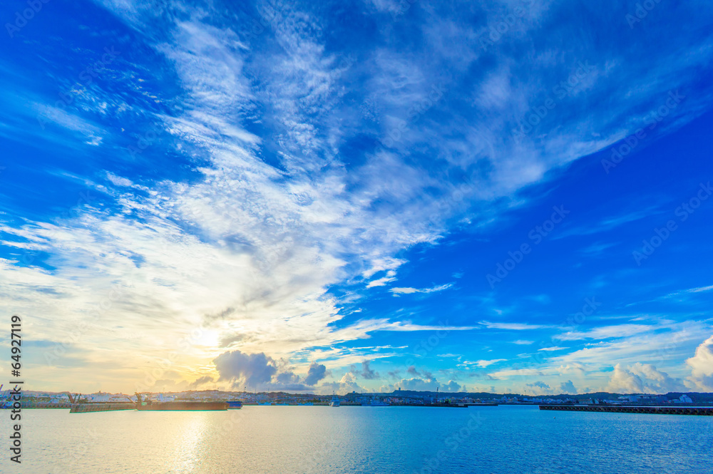 Obraz premium Morning harbor of Okinawa