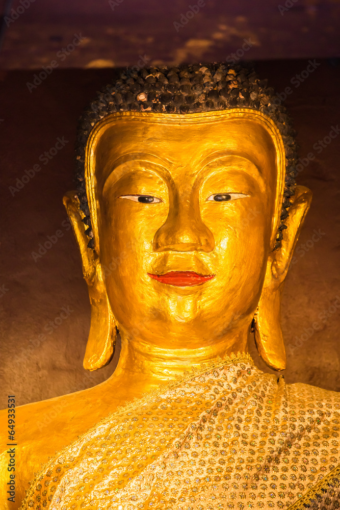 golden buddha wat doi ti, chiangmai Thailand