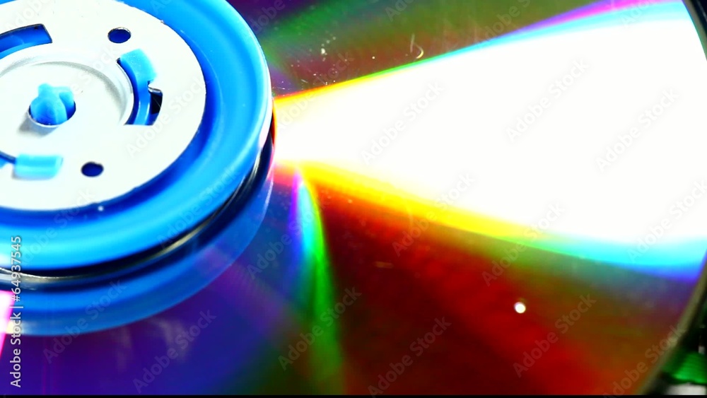Loading and reading CD in drive