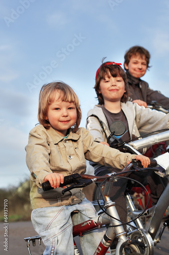  brothers ride on bikes