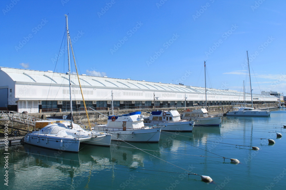 Fototapeta premium Le bassin des chalutiers de La rochelle