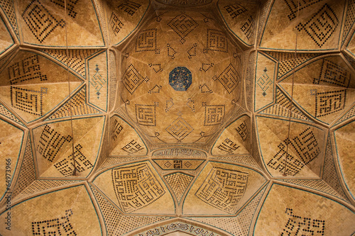 ceiling design of the Jemah mosque