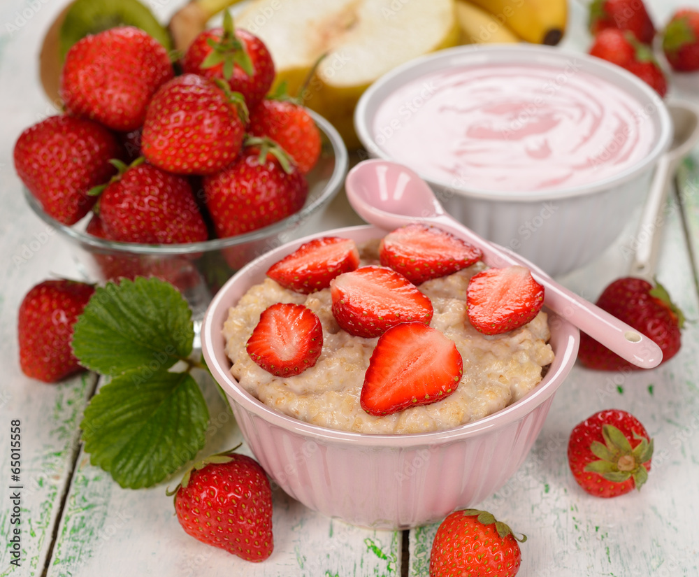 Oatmeal with strawberries Oatmeal with strawberries