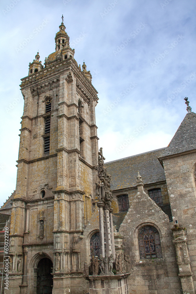 L'enclos paroissial de Saint Thégonnec en Bretagne L'enclos paroissial de Saint Thégonnec en Bretagne