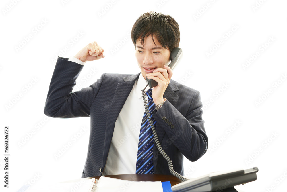 ガッツポーズのビジネスマン ガッツポーズのビジネスマン