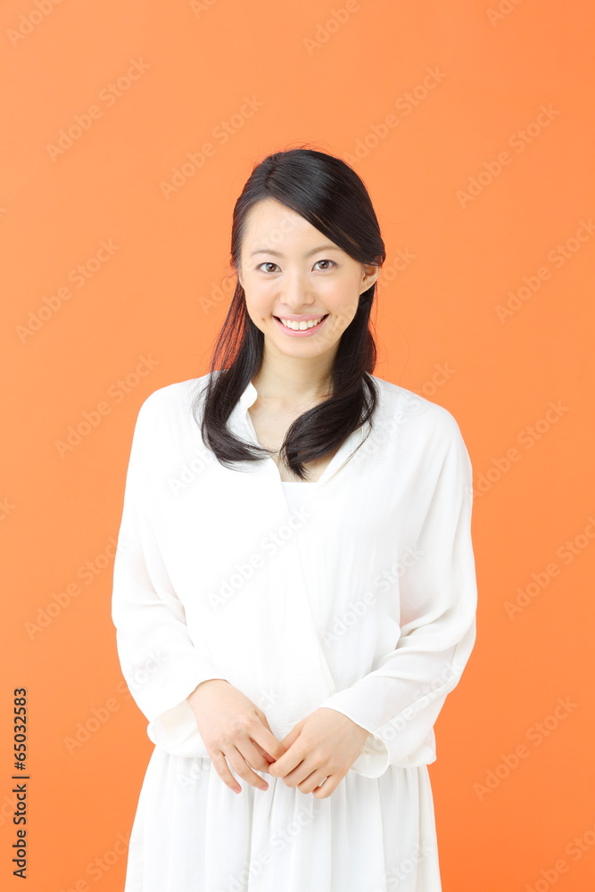 若い女性 若い女性