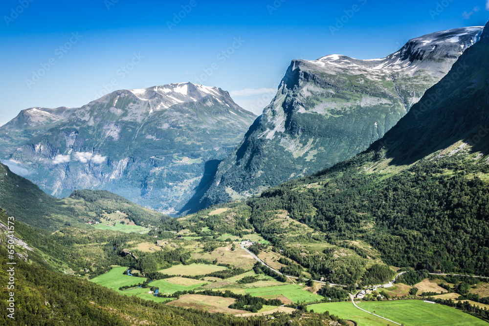  Mountain scenery in Jotunheimen National Park in Norway