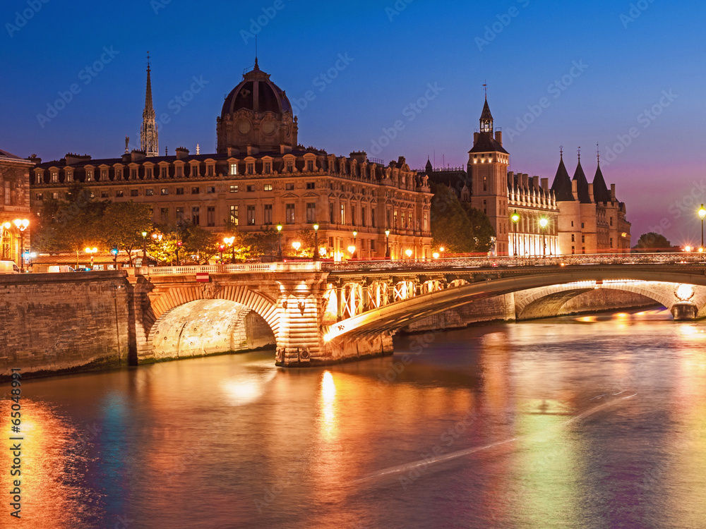 Obraz premium Pont au Change / Conciergerie