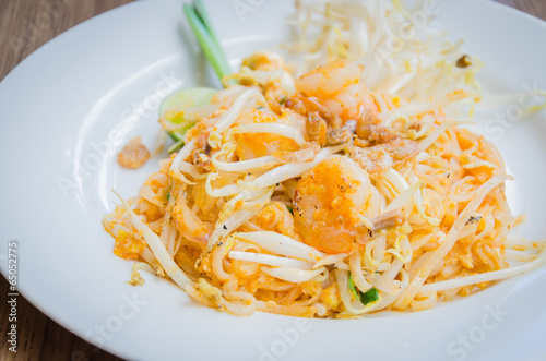 Pad thai