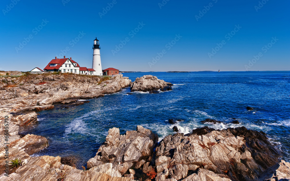 Portland Head Lighthouse in Cape Elizabeth, Maine - obrazy, fototapety, plakaty 