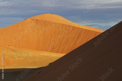 Sanddüne nahe der Düne 45 im Namib-Naukluft-Park