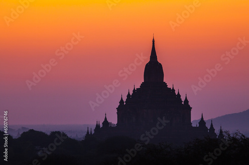 Before sunrise over temples of Bagan in Myanmar © SANCHAI