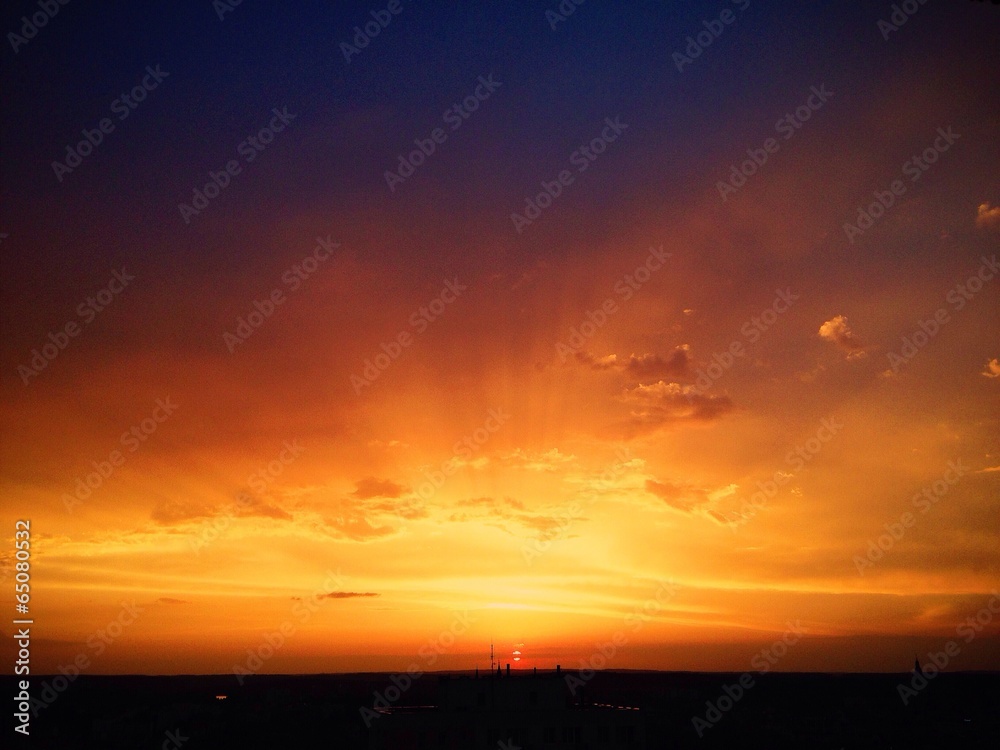 Obraz premium Łuna zachodzącego słońca