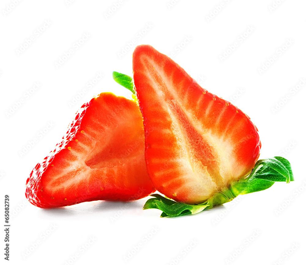 Sliced ​​strawberries  isolated on white background. Нар