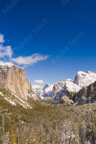 Yosemite National Park, California, USA © somchaij