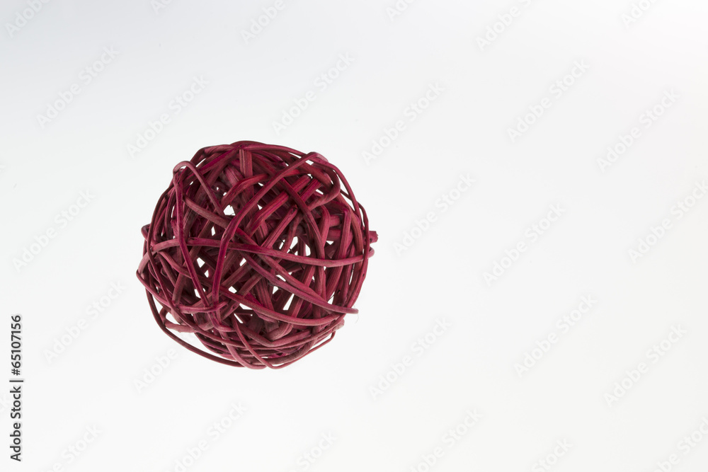 Gomitolo di legno rosso