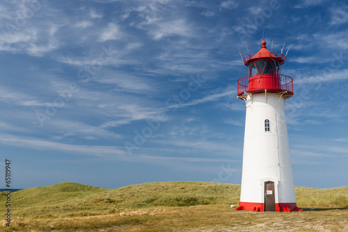 Lighthouse on dune horizontal