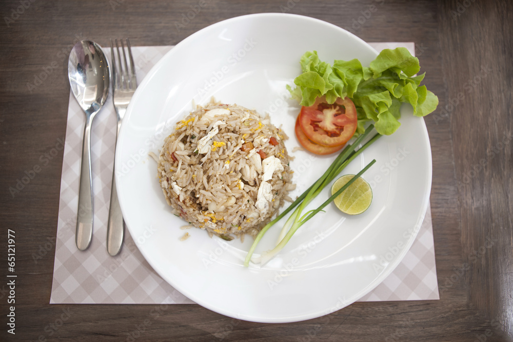Khao phat pu, Fried rice with crabmeat silverware